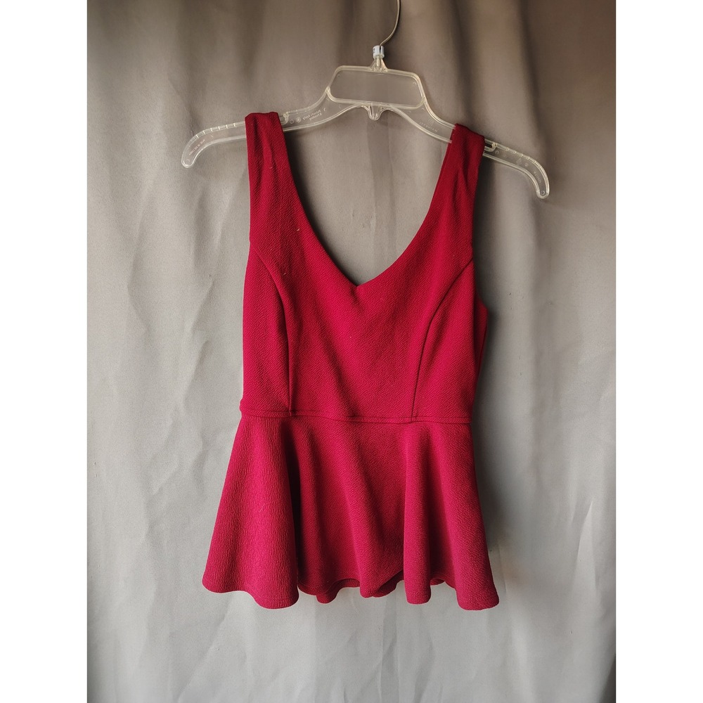 Forever 21 Burgundy Red Textured Peplum Top V-Neck Sleeveless Exposed Zipper S